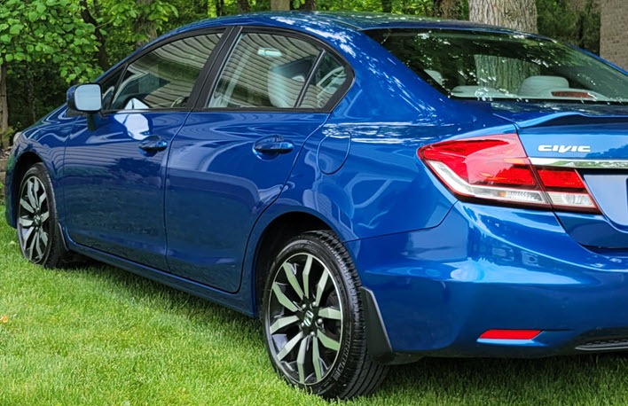 Featured Image - Next-Level Shine: Hybrid Solutions PRO Graphene Flex Wax on a 2015 Blue Honda Civic 4 door.