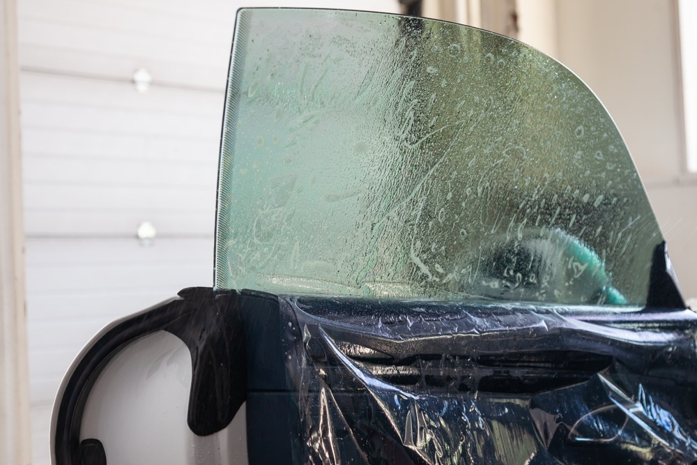 4 Simple Steps to Safely Clean Tinted Car Windows